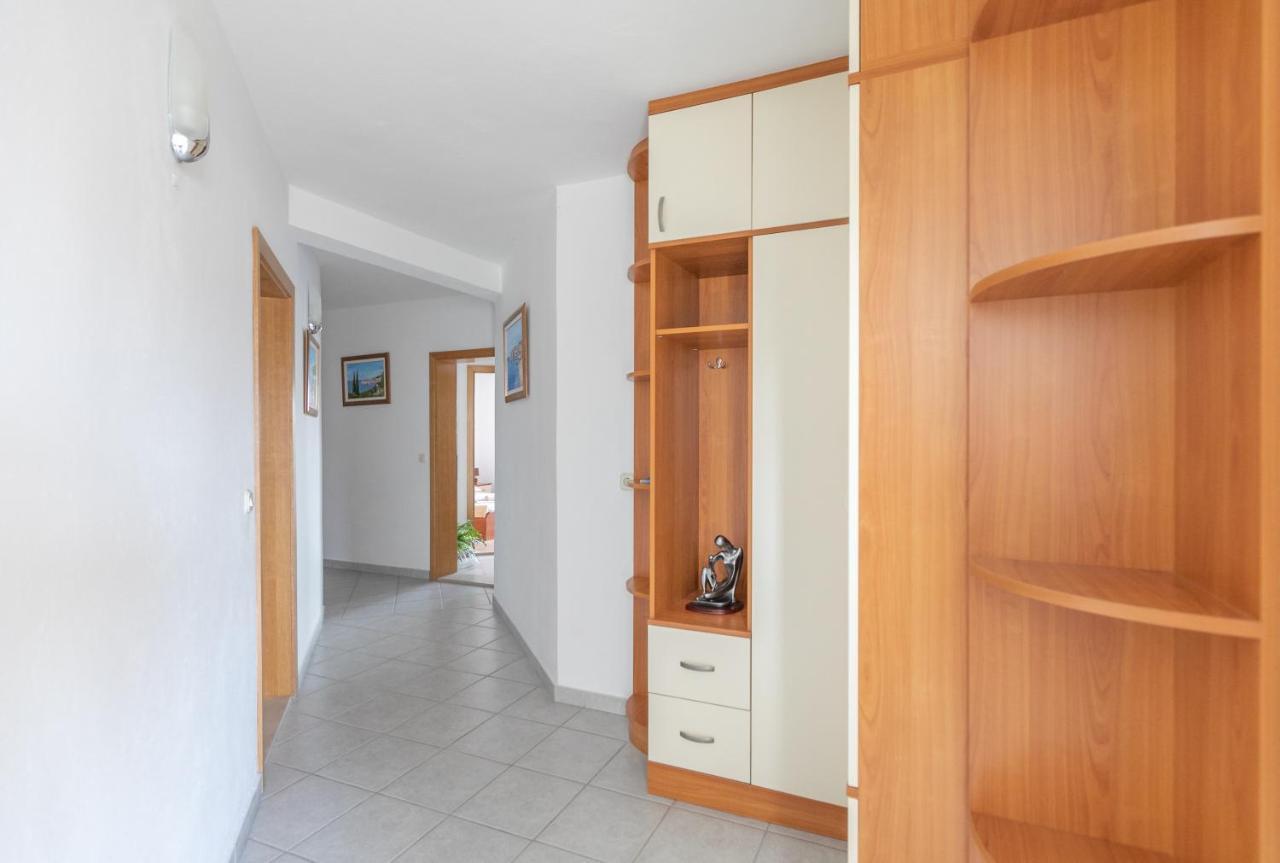 Apartments Barba Tučepi Buitenkant foto
